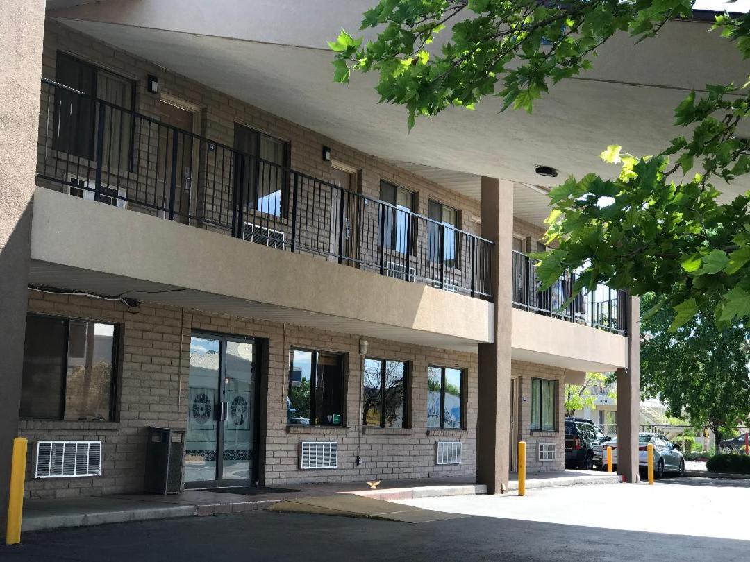 西阿尔伯克尔基戴斯酒店 阿尔伯克基 外观 照片