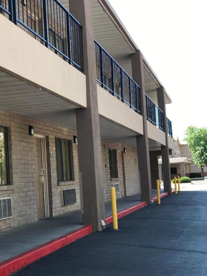 西阿尔伯克尔基戴斯酒店 阿尔伯克基 外观 照片